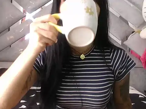 Snapshot of Meganfox_222 chatting on October 22, 2:33 pm Meganfox 222 online show from October 22, 2:33 pm