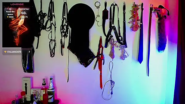 akinoro  online show from November 1, 8:13 pm