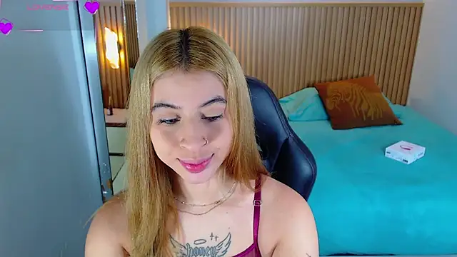 LUCYAMARS1 online show from November 12, 12:47 pm