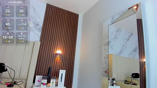 CAMILAGRAY online show from April 18, 12:40 pm