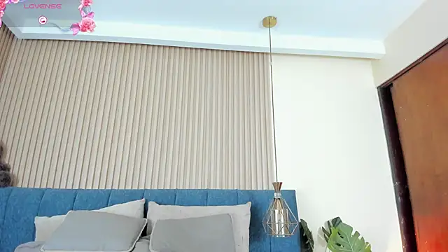 kathecute   online show from April 9, 1:52 am