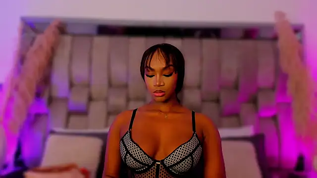 ChaynnaCooper online show from December 23, 3:54 am