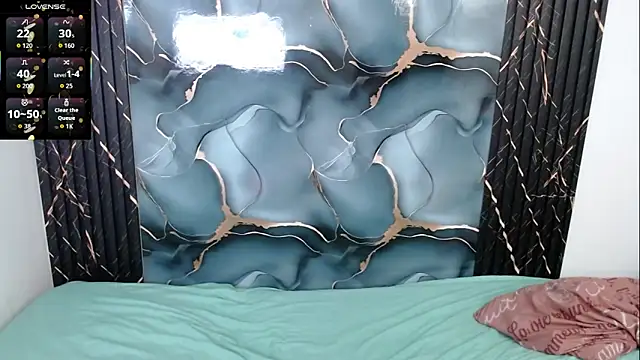 dulcenia rose online show from November 18, 2:40 pm