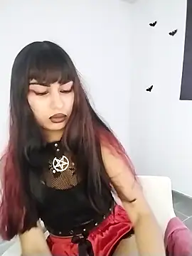 Snapshot of Little-Lucifer chatting on October 4, 6:45 pm Little-Lucifer online show from October 4, 6:45 pm