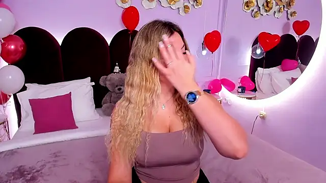 ZaraBloom online show from November 17, 3:40 am