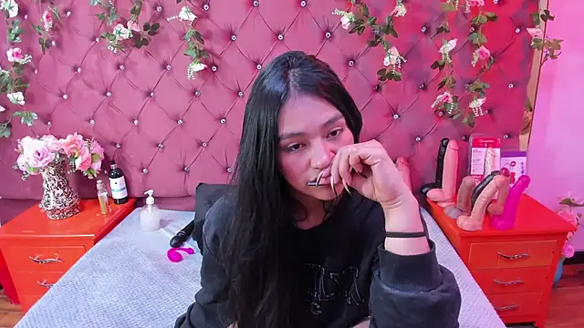 Mariana Prin online show from November 27, 3:20 am