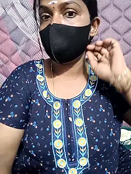 Snapshot of Renuma chatting on September 9, 11:43 am Renuma online show from September 9, 11:43 am