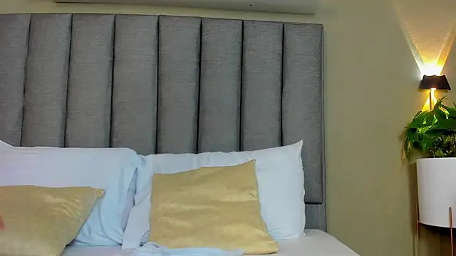 dalila30x online show from June 2, 2:34 am