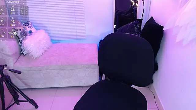 Snapshot of Mailywindsor chatting on October 11, 10:12 pm Mailywindsor online show from October 11, 10:12 pm