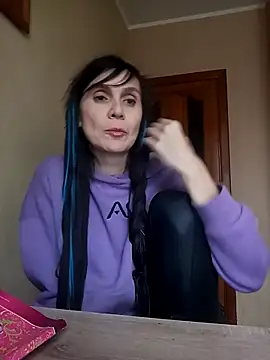 Francenia lolis online show from December 3, 9:11 am