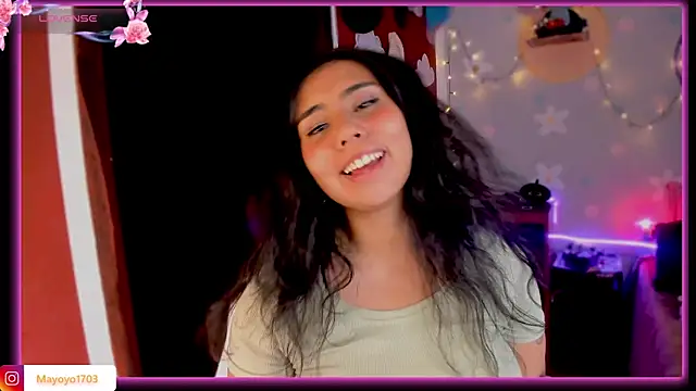 Snapshot of kiki_cavilll chatting on September 23, 4:05 pm kiki cavilll online show from September 23, 4:05 pm