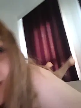 cansuozell online show from December 3, 1:13 pm