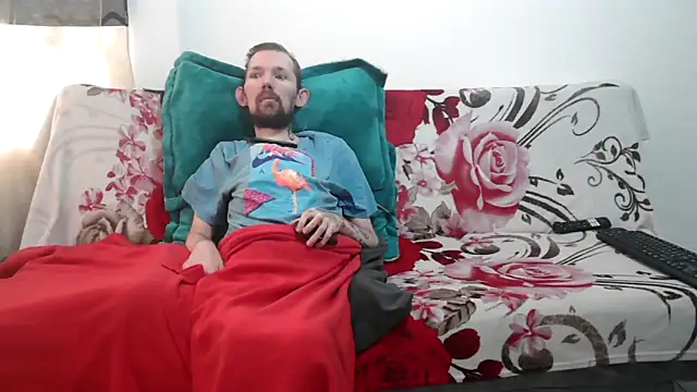 Sophia and Thomas online show from April 15, 3:34 pm