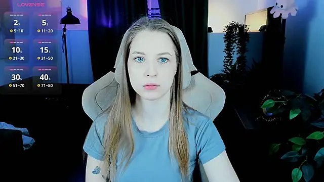 CuteMousee online show from December 16, 11:38 am