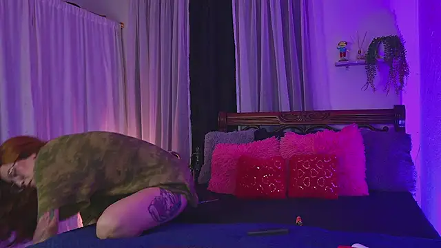 Ginger Foxy online show from April 8, 12:02 am