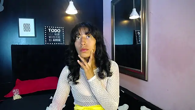 karolinee 66  online show from November 8, 7:52 pm