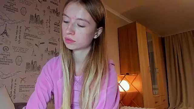 minidivaa  online show from October 8, 8:57 pm