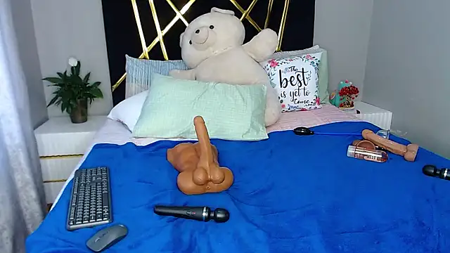 MissBigNipples online show from October 11, 4:28 am