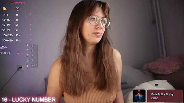Snapshot of ms_allison_w chatting on October 18, 11:13 am ms allison w online show from October 18, 11:13 am