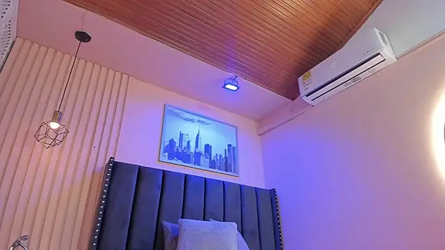 viiolett lee online show from November 15, 10:44 pm