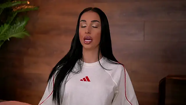 KairaAndrews online show from March 10, 7:18 pm