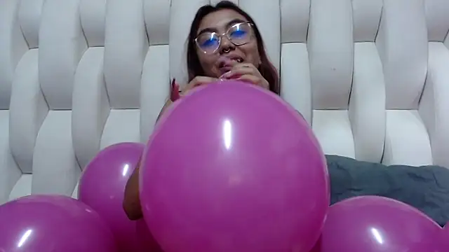 Ava jones1 online show from January 12, 5:12 am