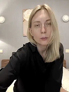 Snapshot of AvelinaLeoni chatting on September 13, 2:14 pm AvelinaLeoni online show from September 13, 2:14 pm