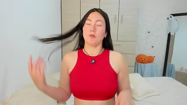 Snapshot of Elle_Lee_ chatting on October 14, 3:58 pm Elle Lee online show from October 14, 3:58 pm