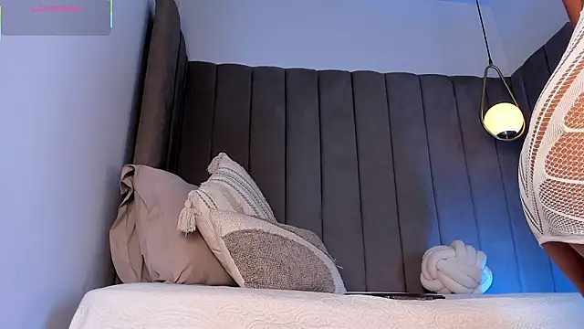 Elise Diamond online show from March 9, 12:47 am