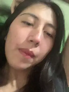 sarah12333 online show from May 18, 3:27 am