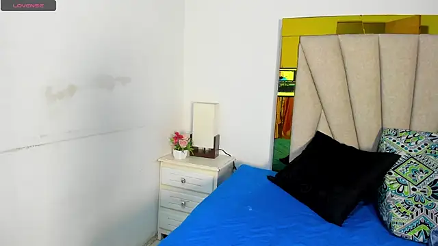 vahiolet fuentes online show from November 25, 3:09 am