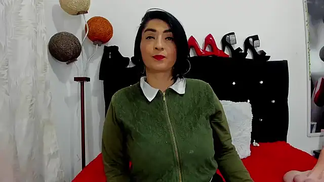 karenlennox1 online show from September 28, 12:39 am