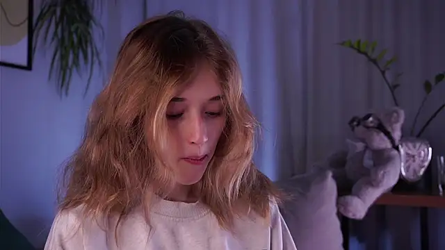 EdlinHargus online show from September 11, 1:50 am