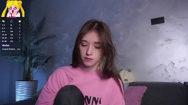 EdlinHargus online show from April 13, 2:02 am