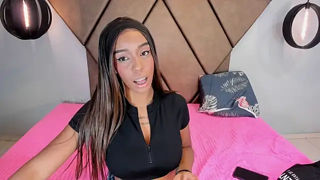 Snapshot of Georgis_ chatting on September 23, 8:18 pm Georgis online show from September 23, 8:18 pm