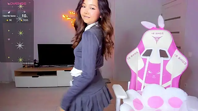 Snapshot of Fluffy_Rose chatting on October 4, 10:58 pm Fluffy Rose online show from October 4, 10:58 pm