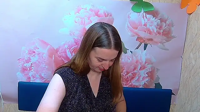 Snapshot of FreyaDak chatting on October 2, 5:07 pm FreyaDak online show from October 2, 5:07 pm