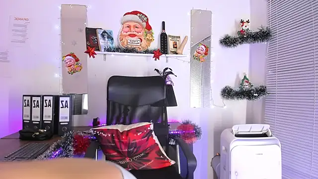 YUKIODAVIS online show from November 28, 2:31 pm