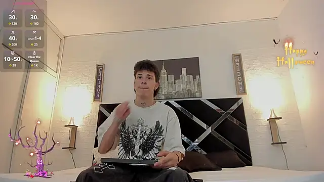 Snapshot of toyboys1 chatting on October 13, 2:36 am toyboys1 online show from October 13, 2:36 am