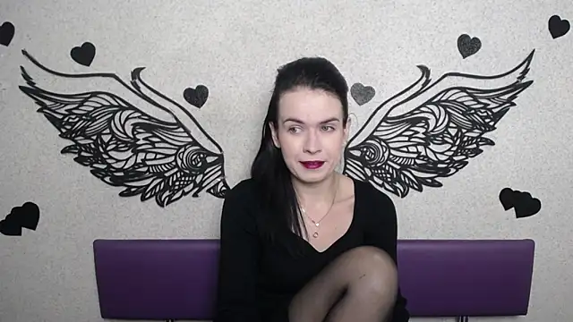 JasmineKouch online show from October 4, 5:50 pm