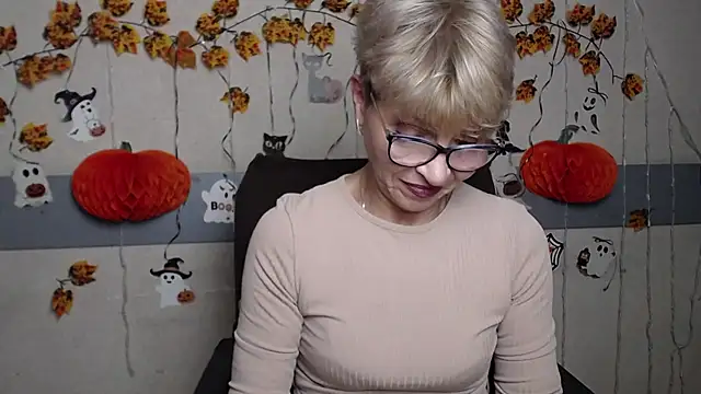 EllaBonito online show from November 13, 6:34 am