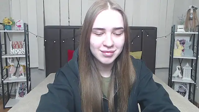 LauraHlot online show from October 12, 5:43 am