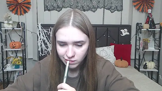 LauraHlot online show from October 20, 7:06 pm