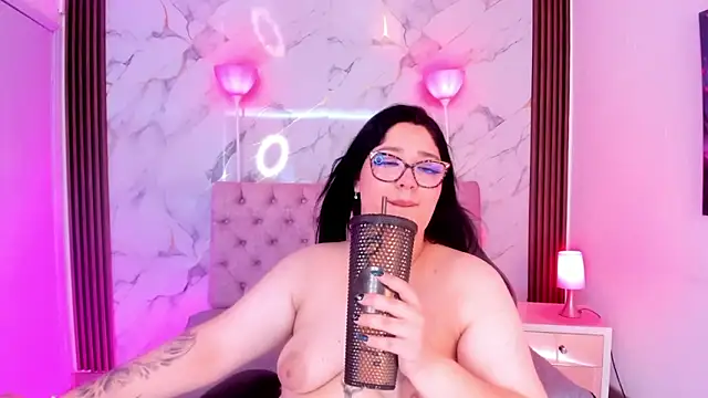 Camiila Osorio online show from March 21, 7:30 pm