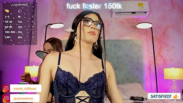 Snapshot of JESSI_NAOMI chatting on October 11, 4:50 am JESSI NAOMI online show from October 11, 4:50 am