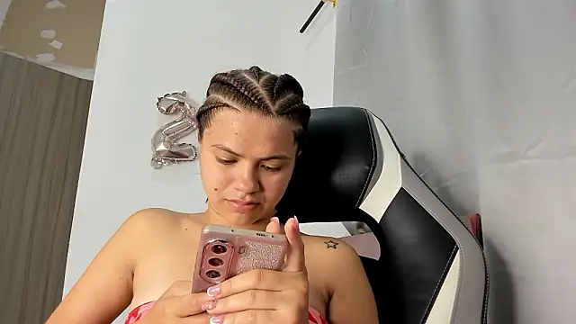PaigeJayden online show from March 9, 2:26 am
