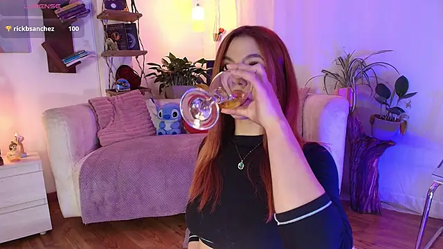 HANNAH LOVEE online show from March 10, 3:21 am