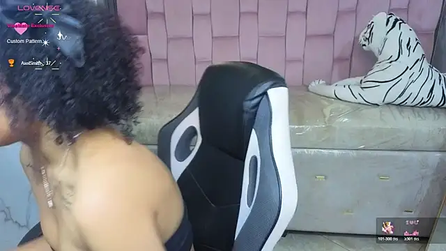 Violeth b online show from March 12, 1:25 pm