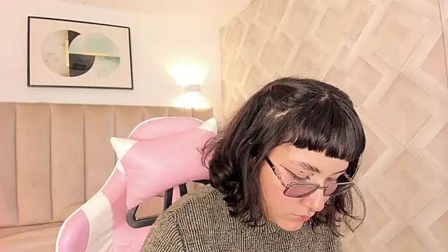 Haru Bonny online show from April 8, 8:11 pm