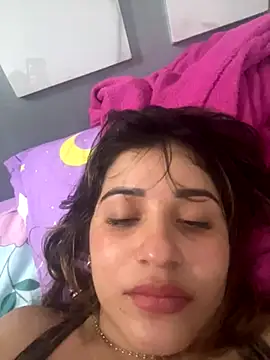 perlita05 online show from December 5, 8:10 pm